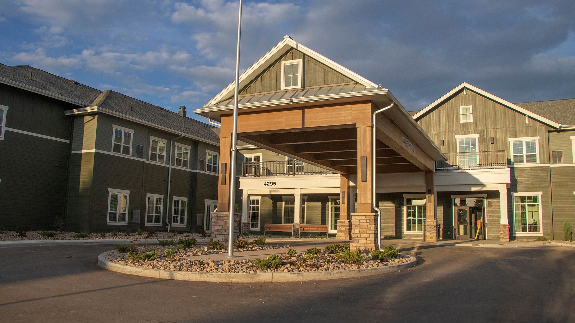 The Stoneridge At Centerra  3