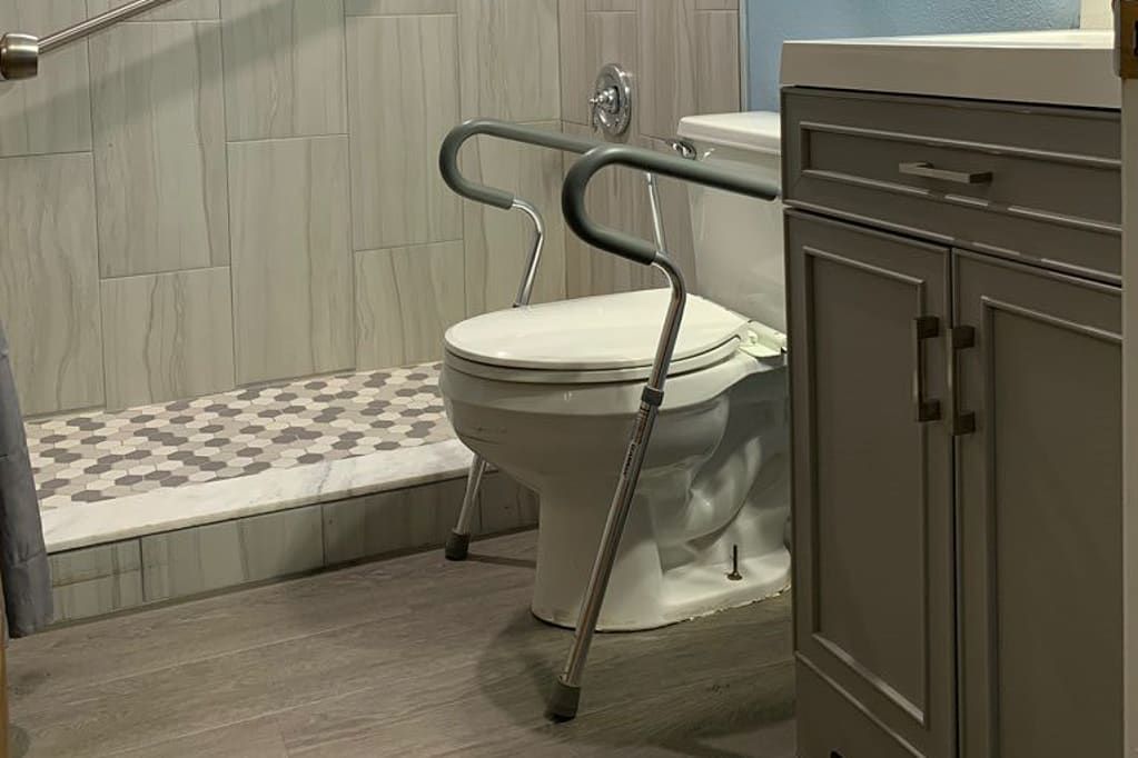 Silver Lake Village by Preferred Assisted Living 4