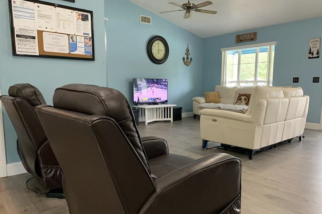 Silver Lake Village by Preferred Assisted Living 3
