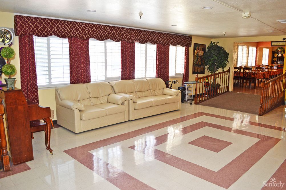 Rose Garden Court 1