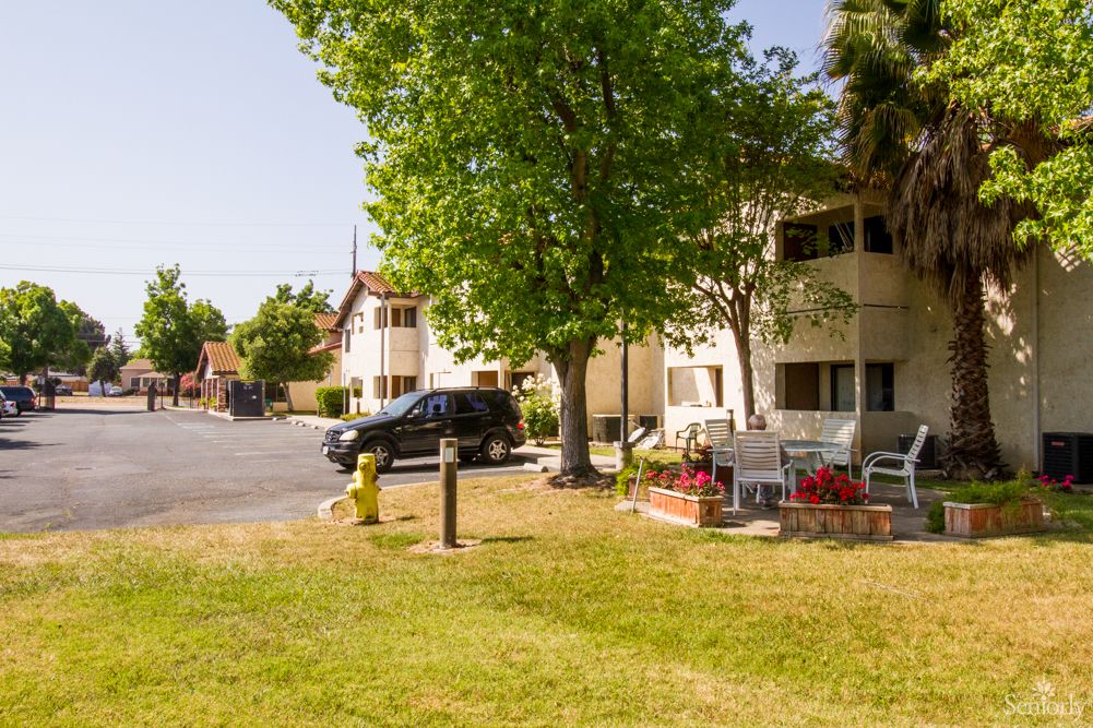 Hillcrest Memory Care Living 3