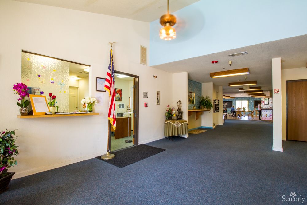 Hillcrest Memory Care Living 2