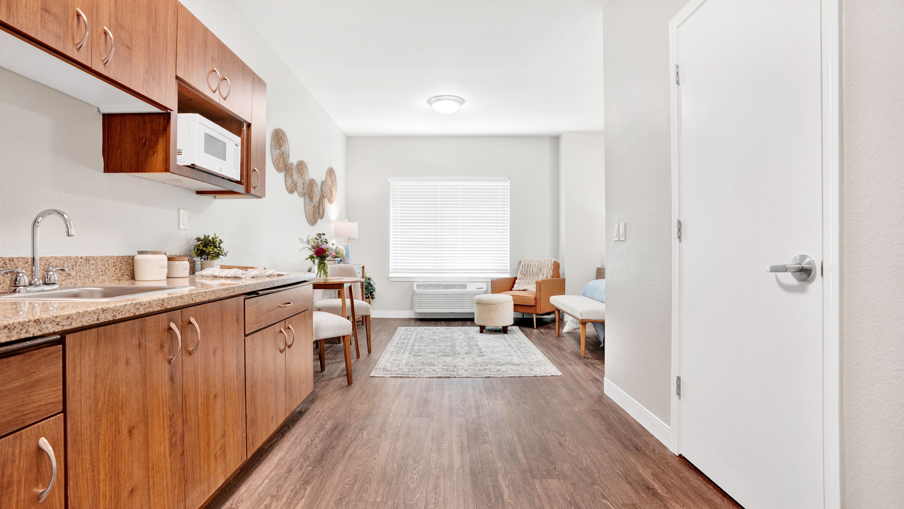 Almond Heights 4