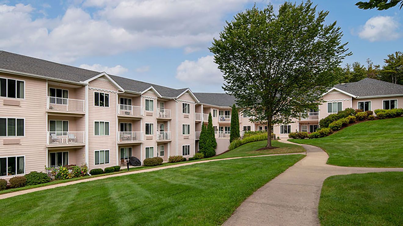 Holiday Maple Suites 4