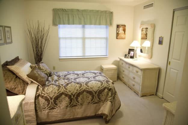 Senior living community room at Silver Maples of Chelsea with elegant interior design and art.