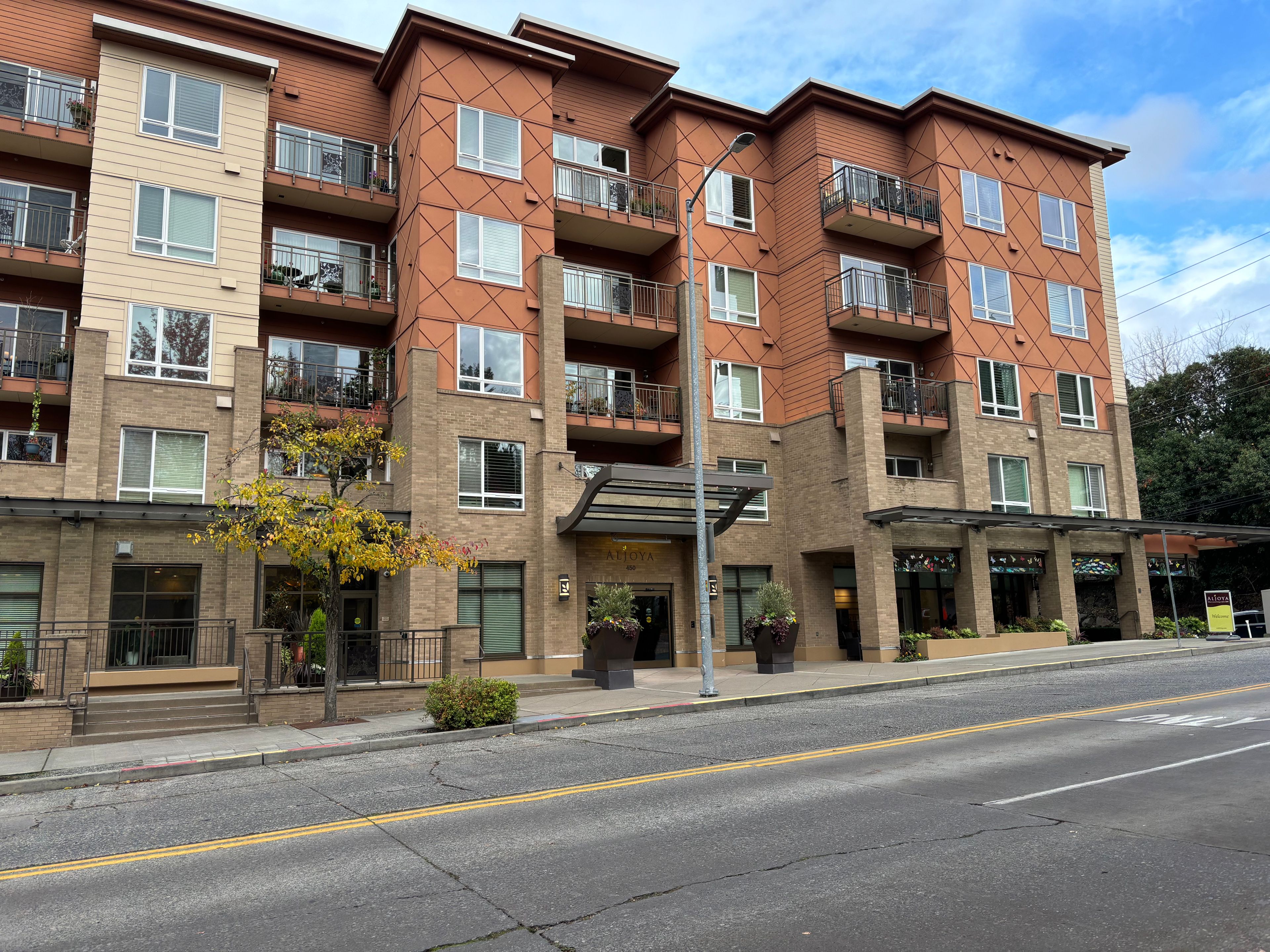 Aljoya Thornton Place 1