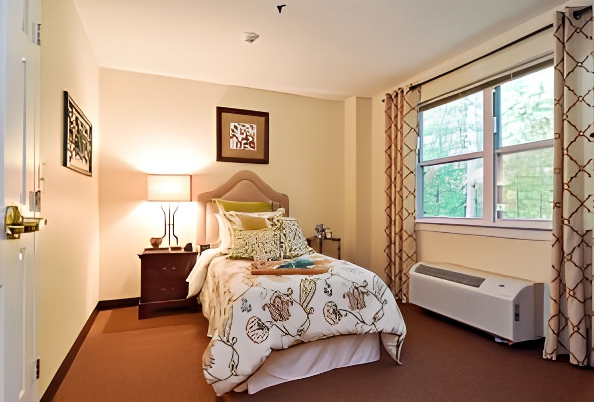 Charter Senior Living of Newport News 2