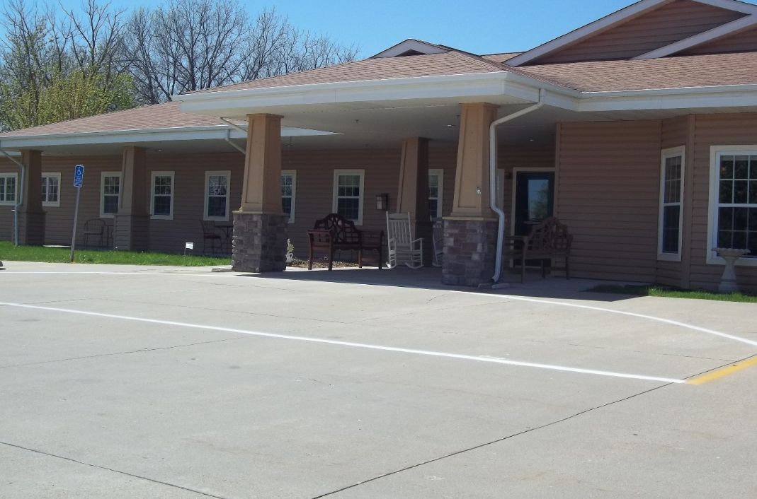 Windsor Manor Grinnell 3