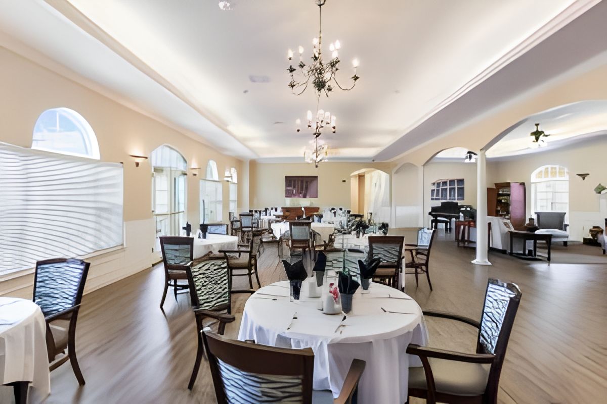 Charter Senior Living Of Hermitage 3