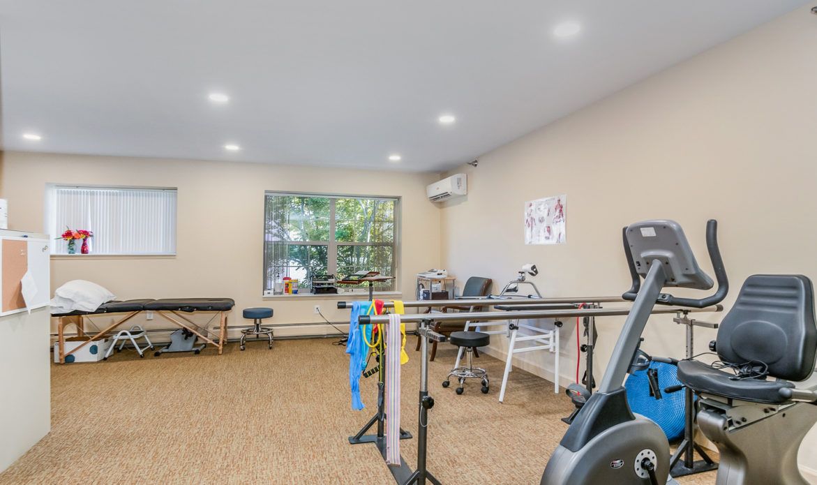 Oakmont Livonia 4