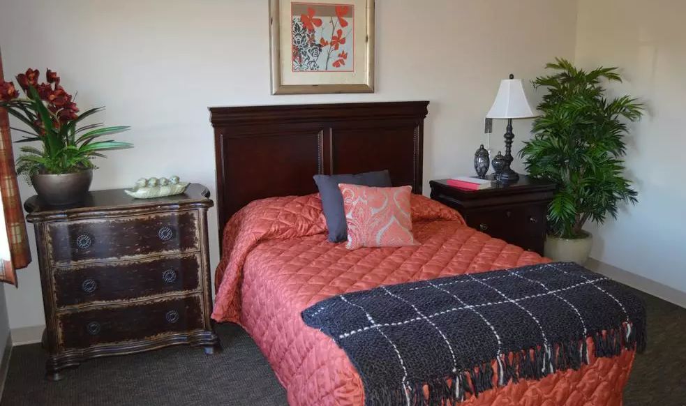 Colonial Gardens Memory Care & Transitional Assisted Living 3