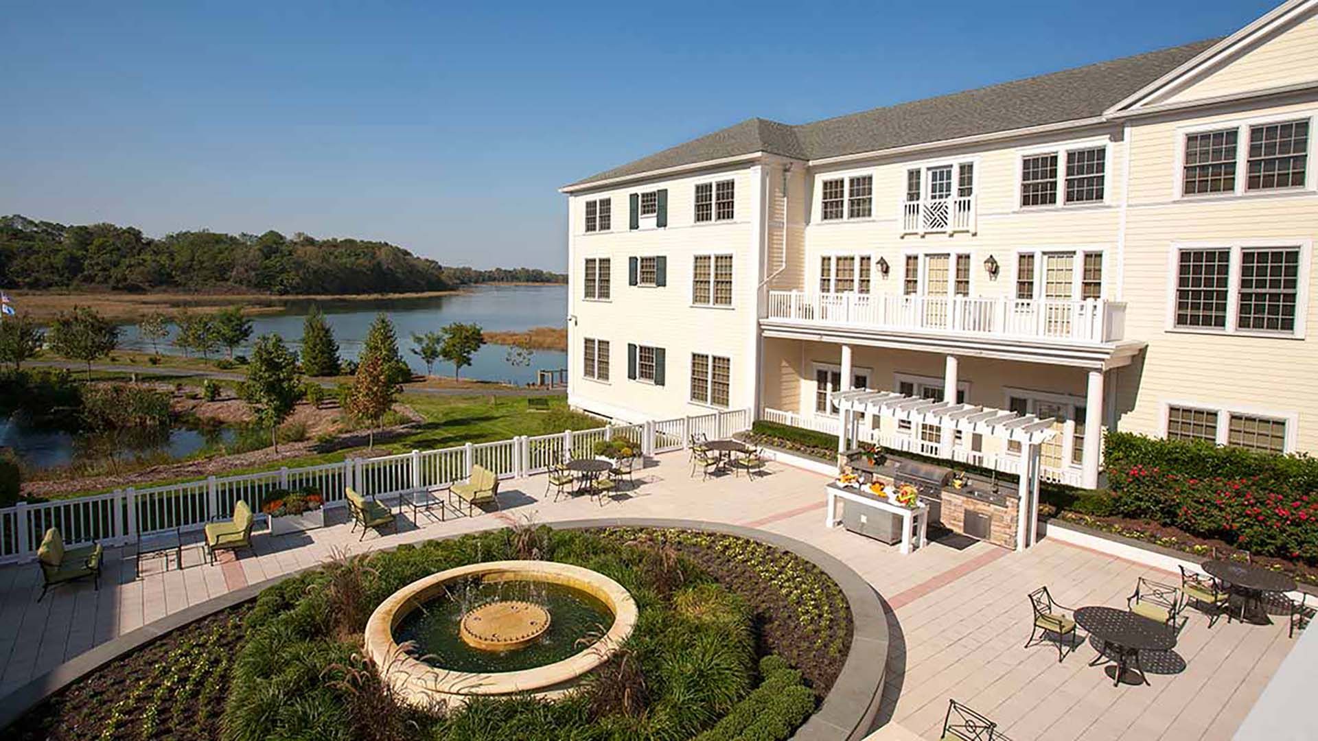 Atria On Roslyn Harbor 4