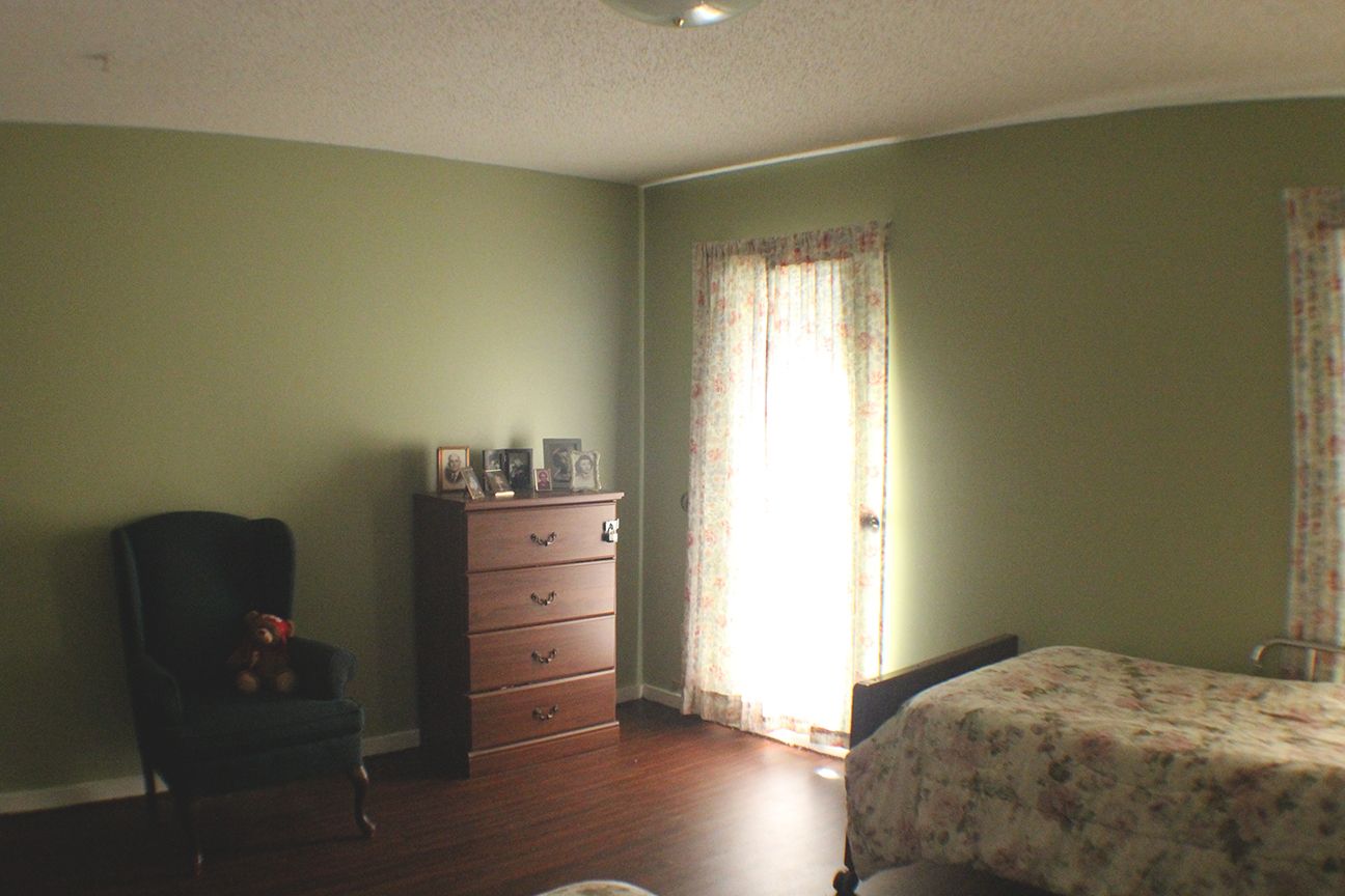 Pretty Pond Manor Alf 3