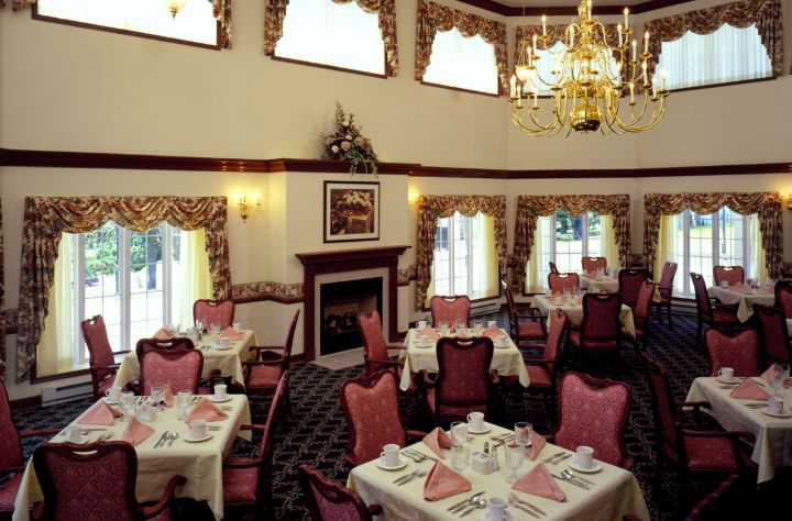 Bishop's Commons At St. Luke 1