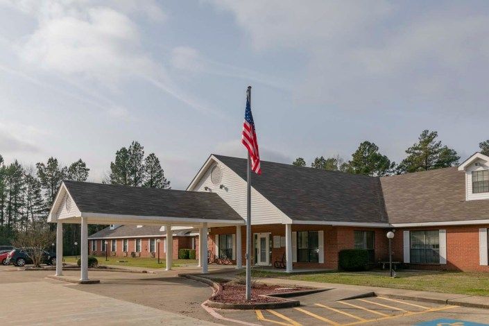 Legend Oaks Healthcare and Rehabilitation Center Gladewater 4