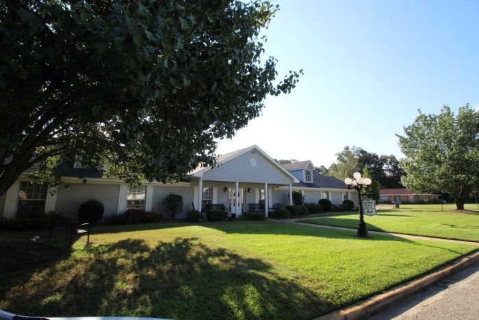 Madison Heights Memory Care Community 4