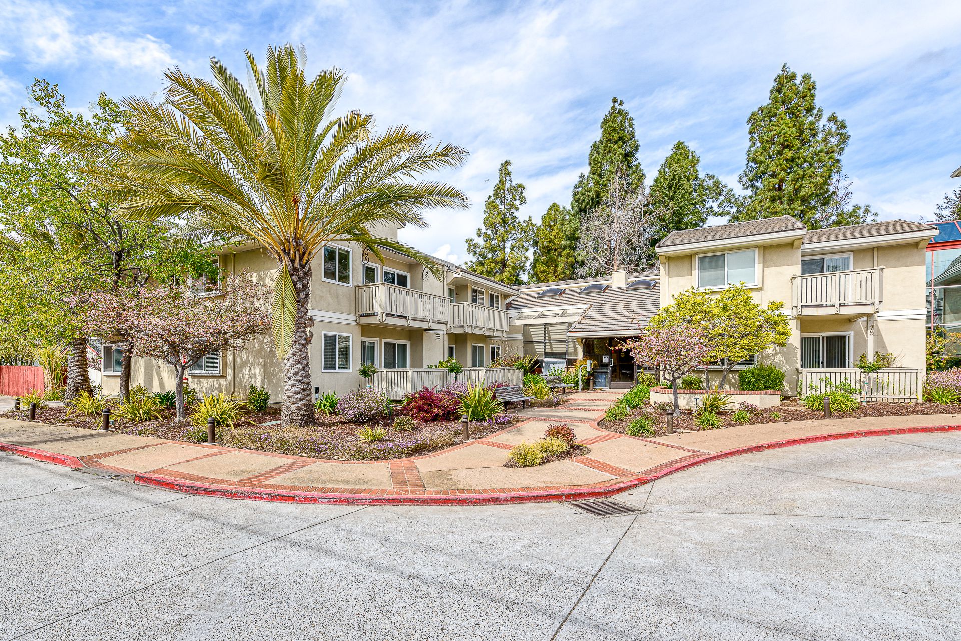 Pacifica Senior Living Oakland Heights 3