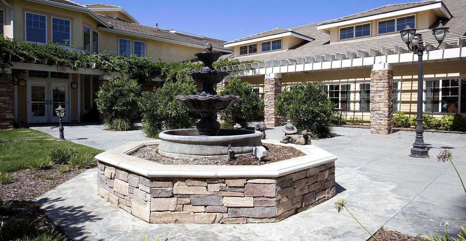 Holiday Simi Hills 1