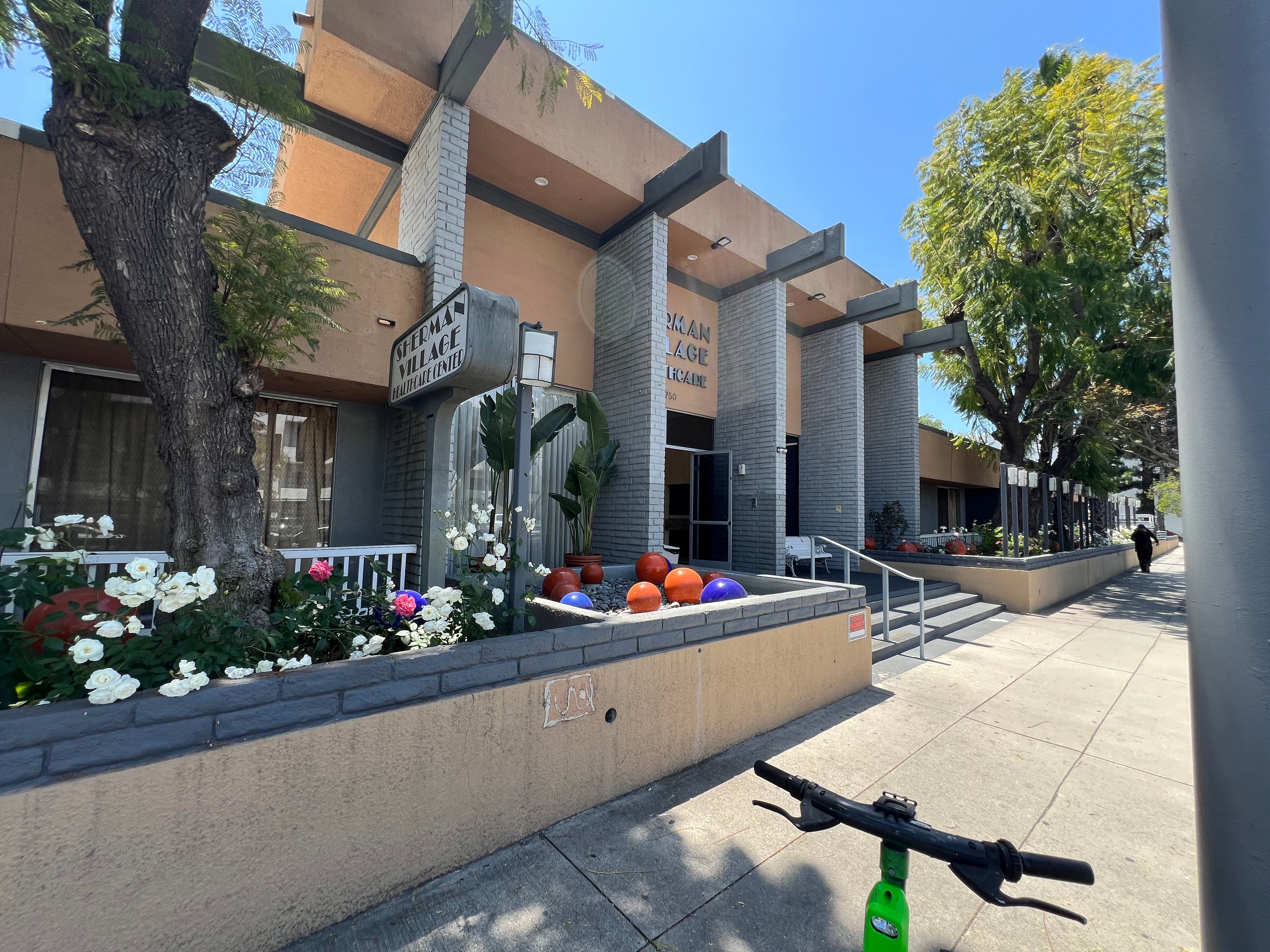 Holiday Manor Care Center 4