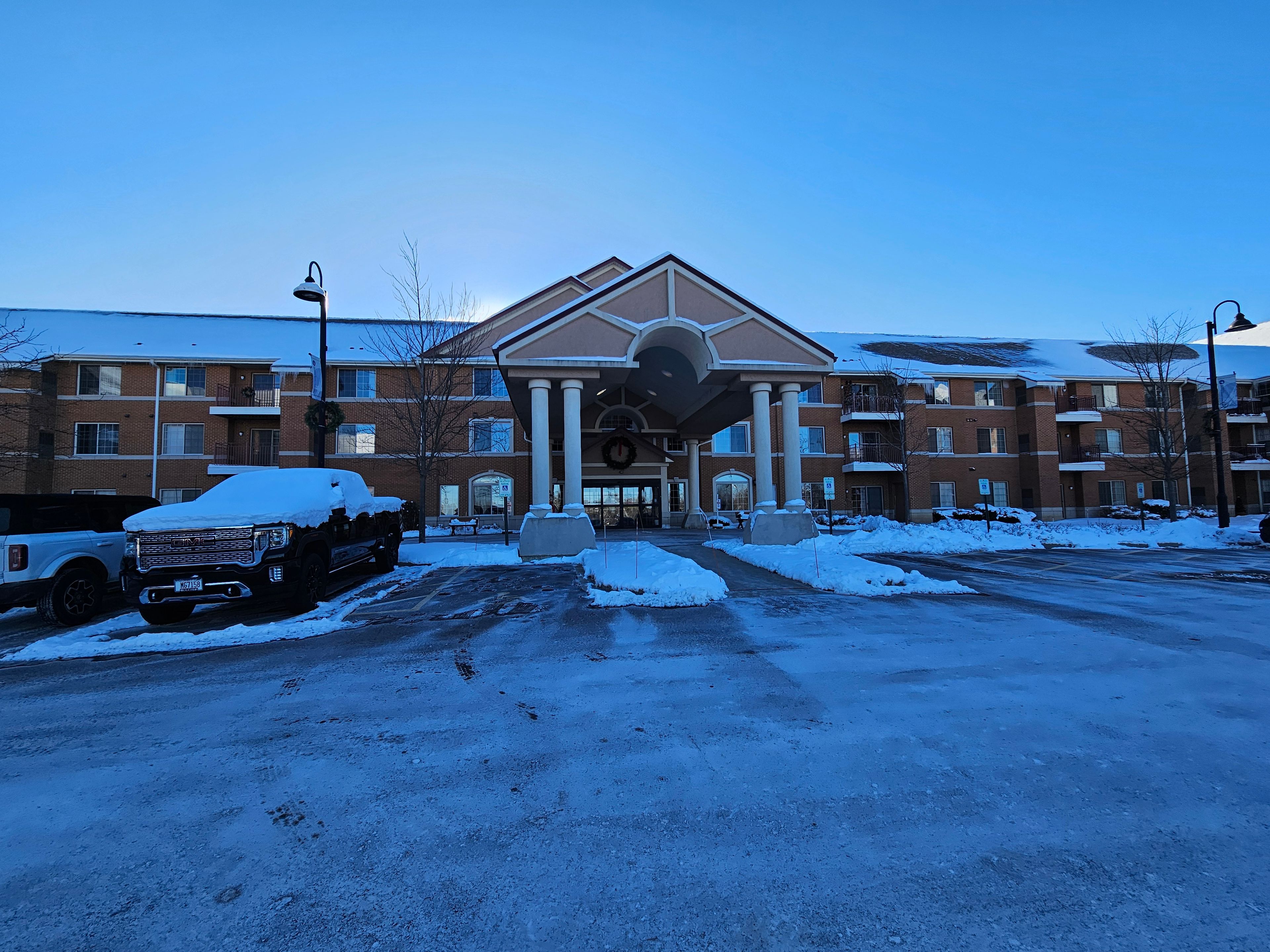 Regency New Berlin 4