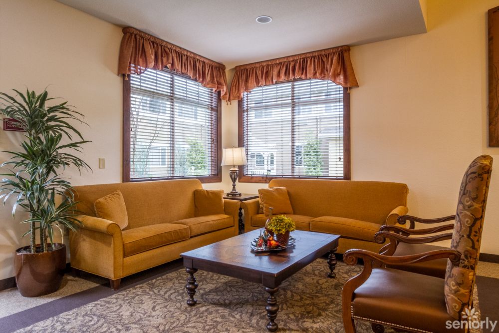 Carlton Senior Living Elk Grove 3