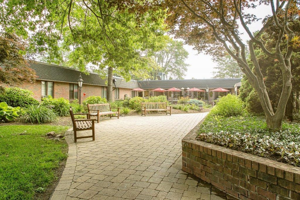 Westland A Villa Center 4