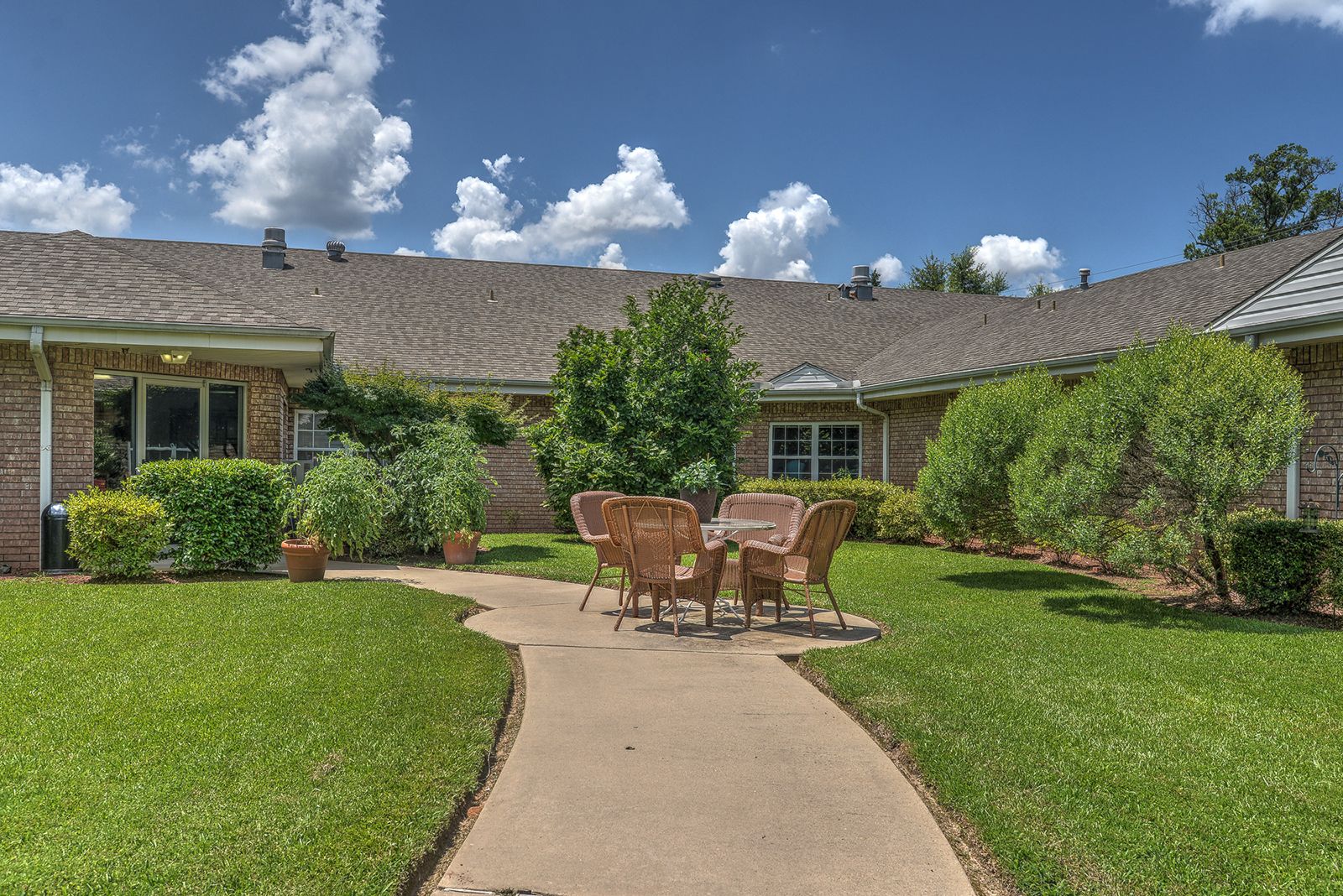 Oakwood House 4
