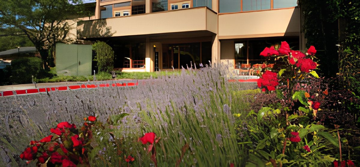 Oakmont Gardens 4