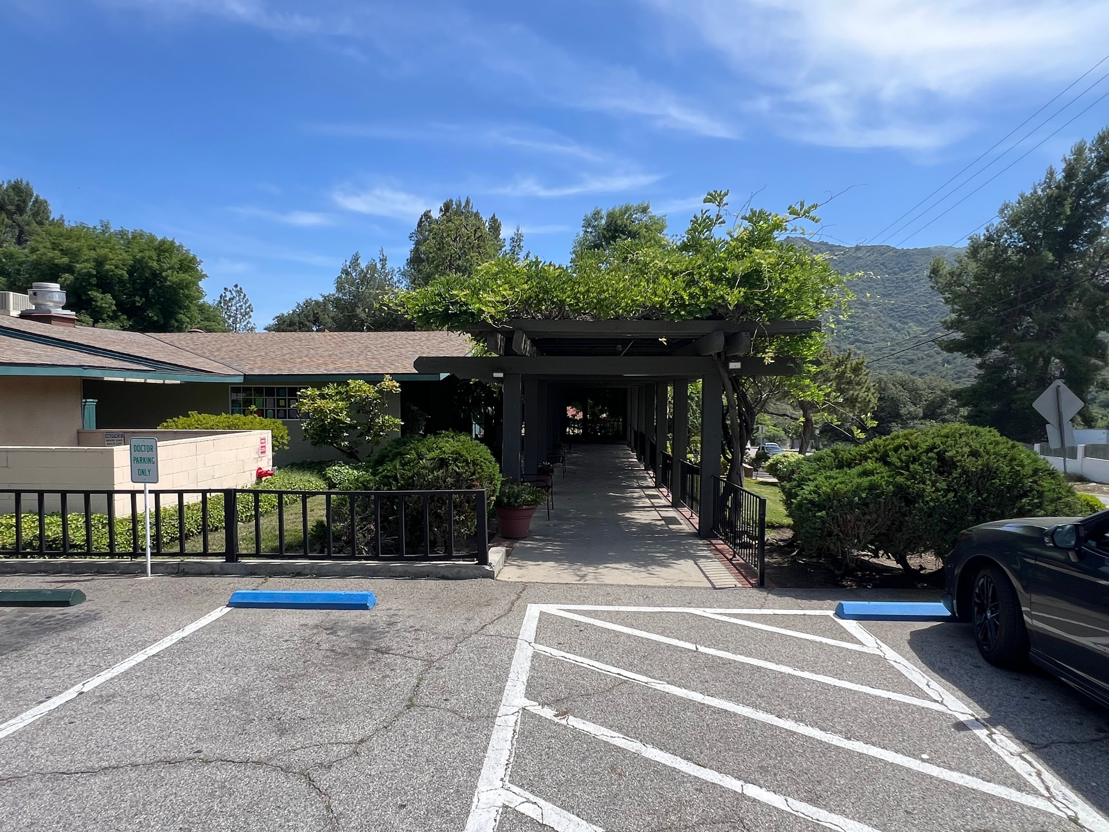 Oakpark Healthcare Center 2