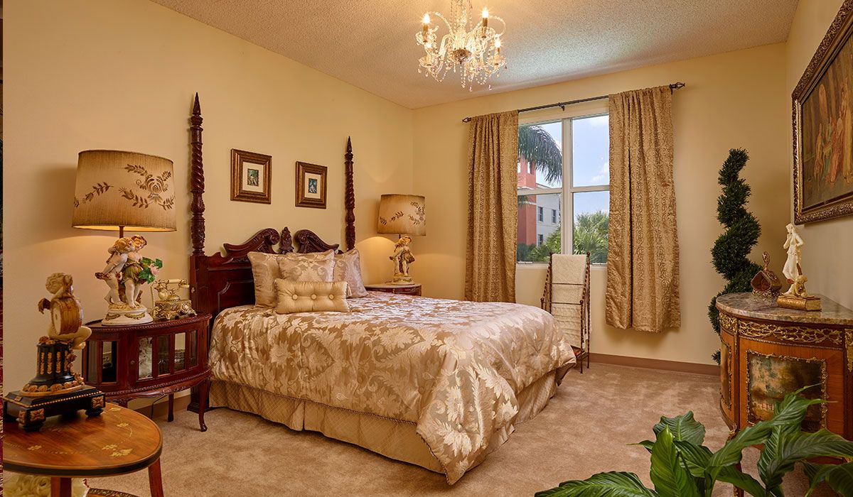 The Palace Royale 4