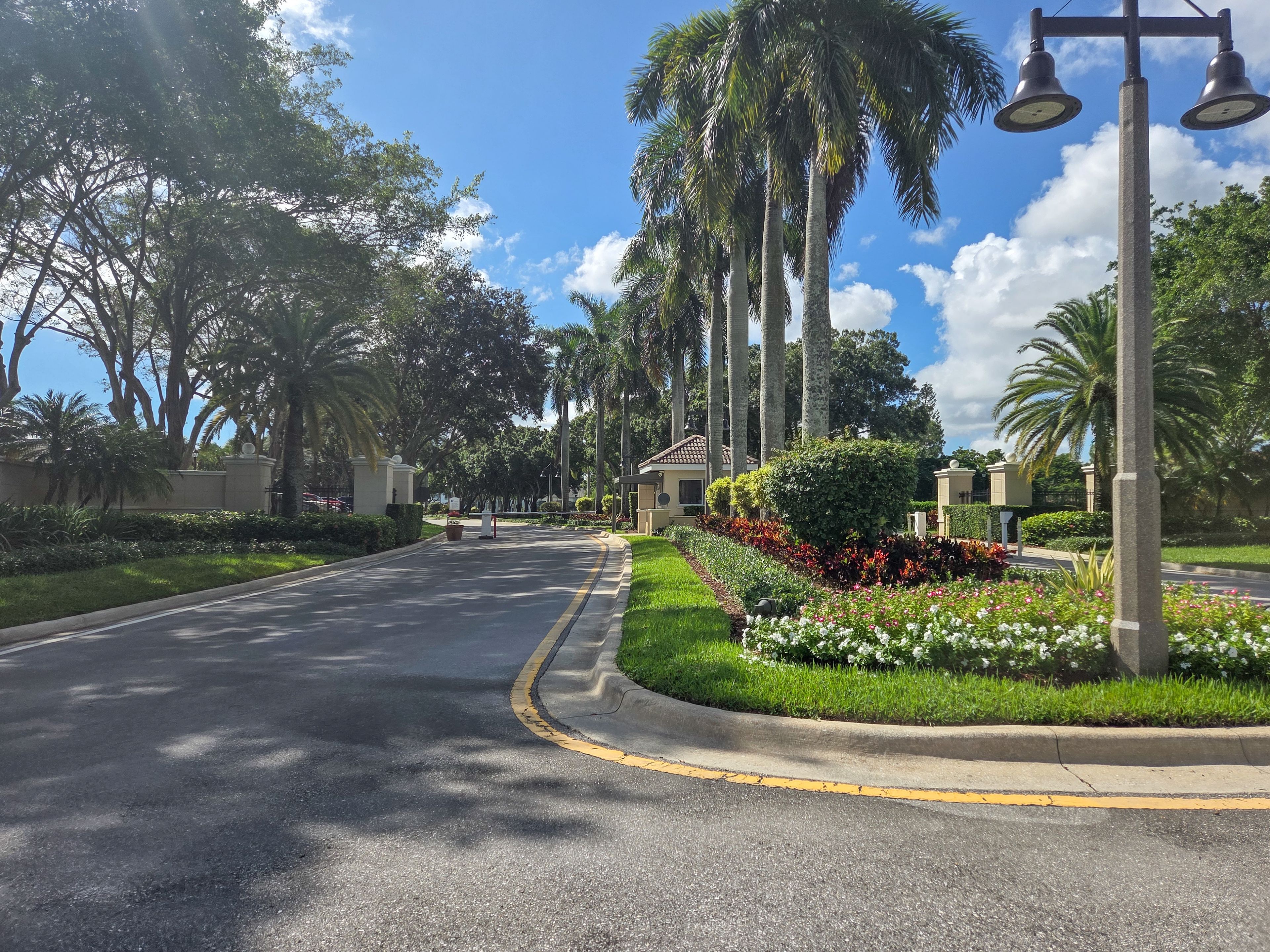 Vi at Lakeside Village 4