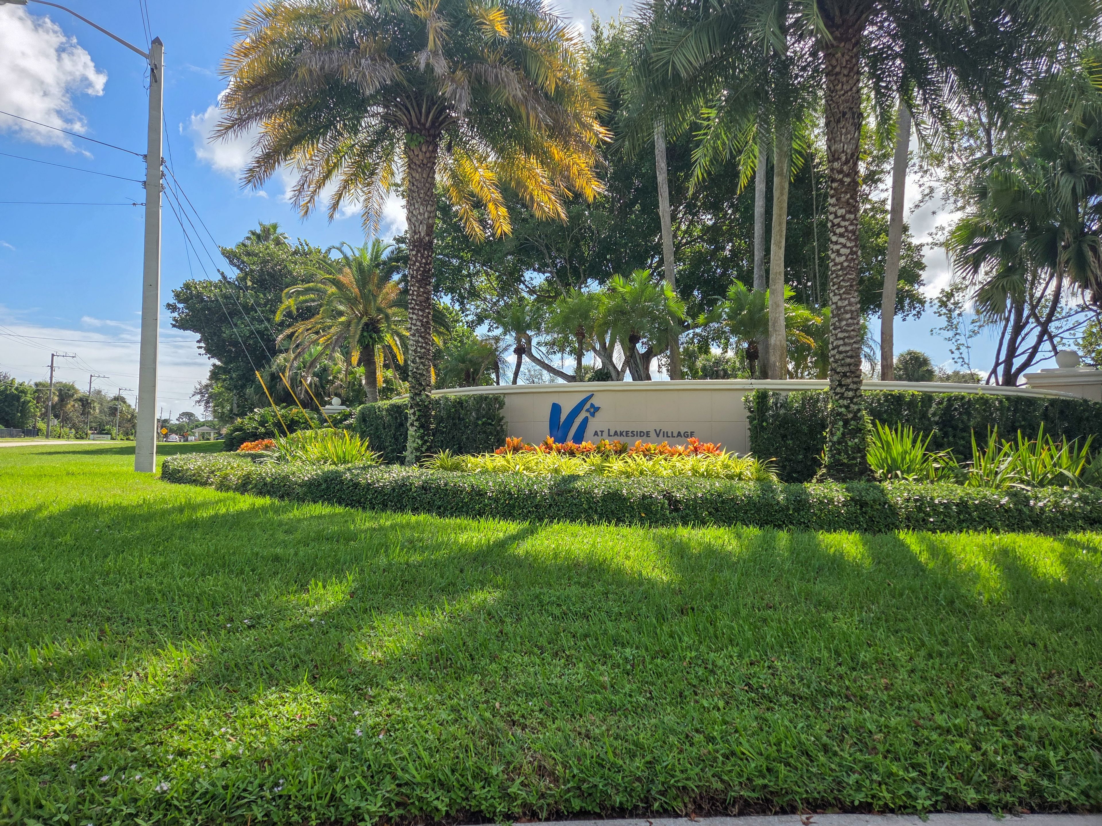 Vi at Lakeside Village 2