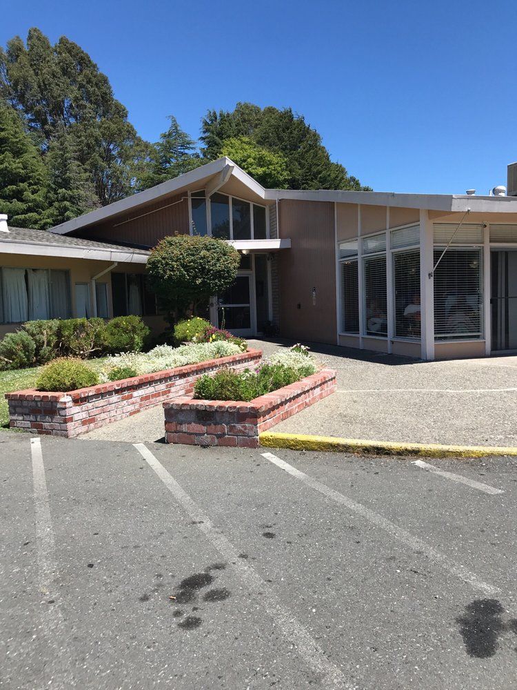 Creekside Healthcare Center 1