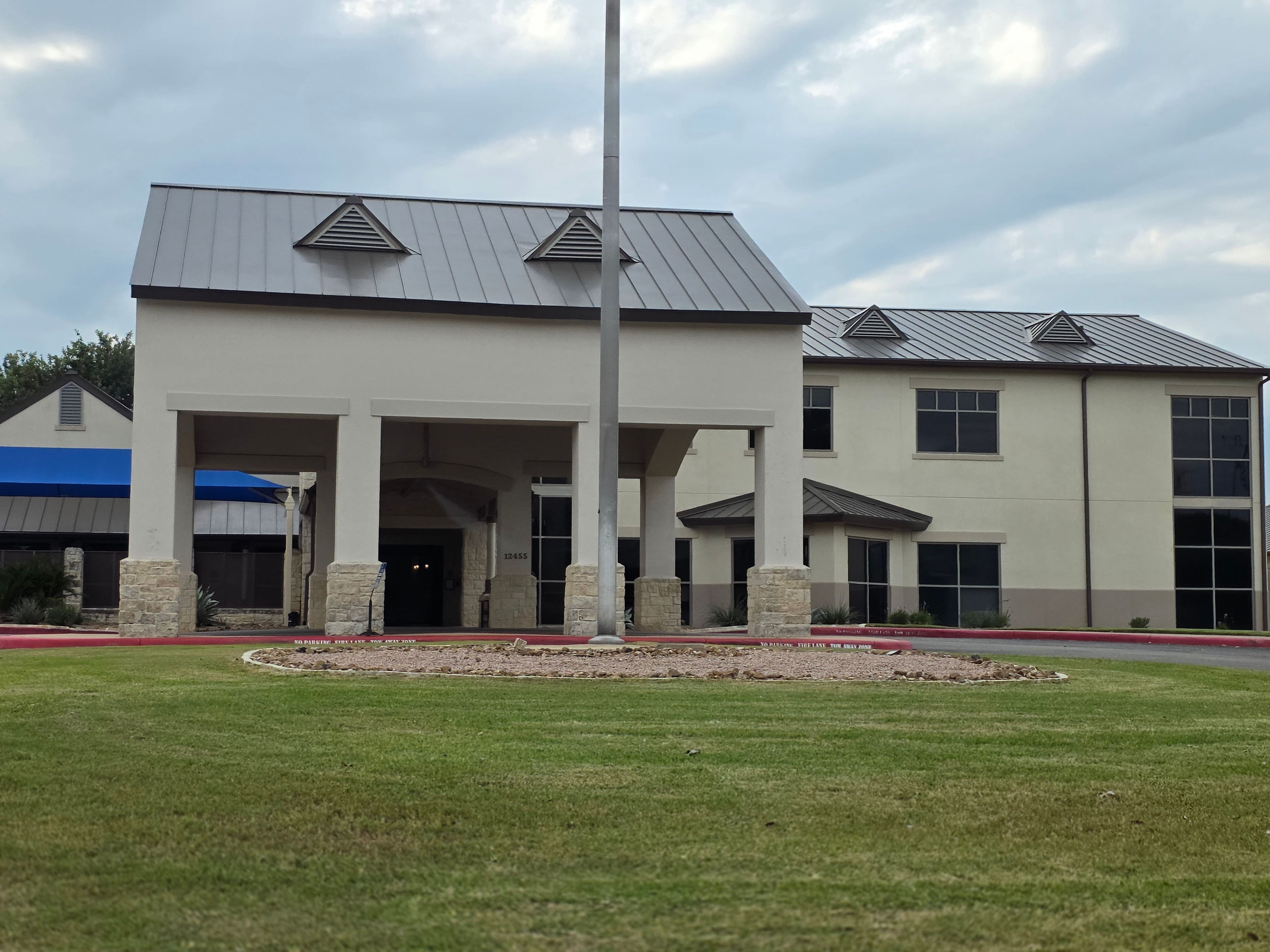 Freedom House Alzheimer's Care 4