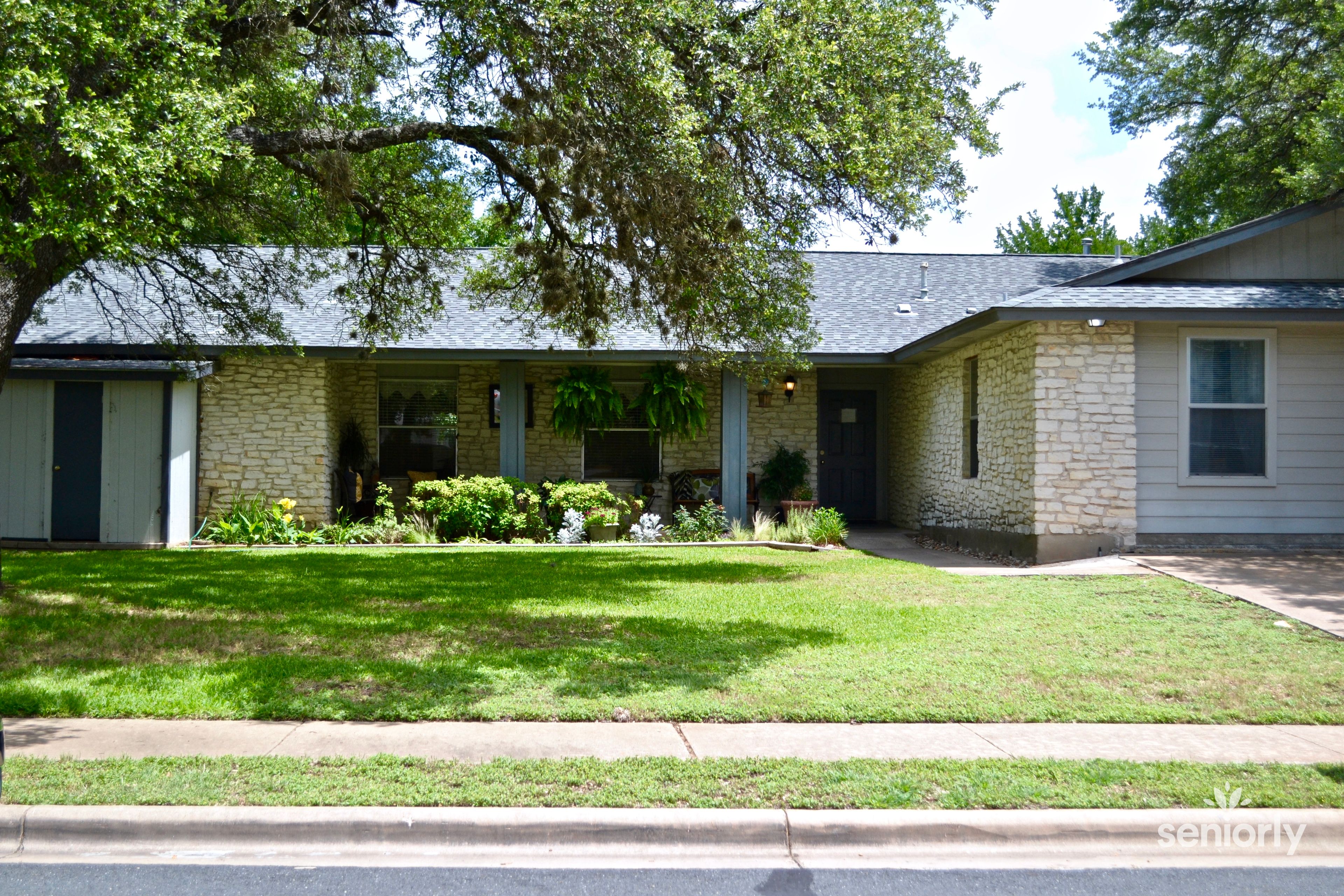 Silverleaf Eldercare at Lakeline 1