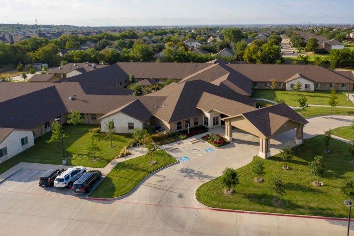 Legend Oaks Healthcare and Rehabilitation of Fort Worth 1