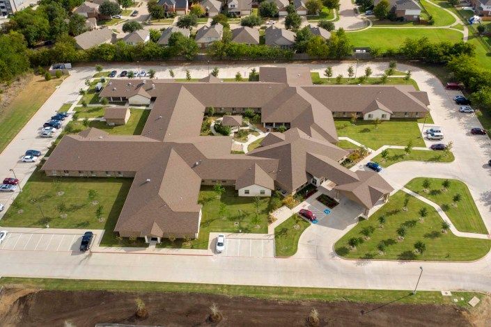 Legend Oaks Healthcare and Rehabilitation of Fort Worth 1