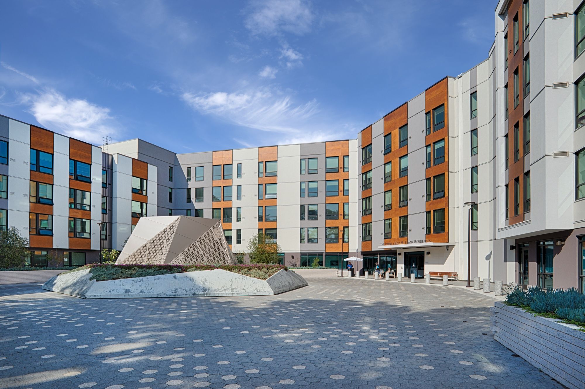 Frank Residences 2