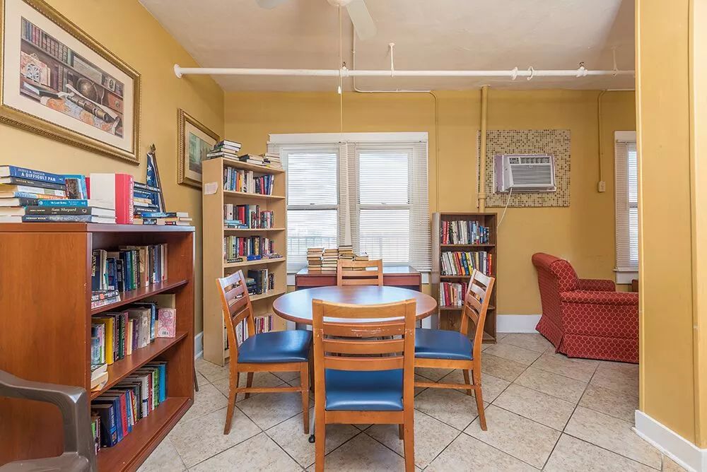 Colonial Assisted Living at West Palm Beach 3