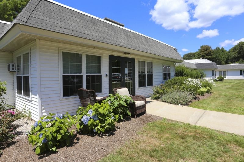 South Kingstown Nursing And Rehab Center 4