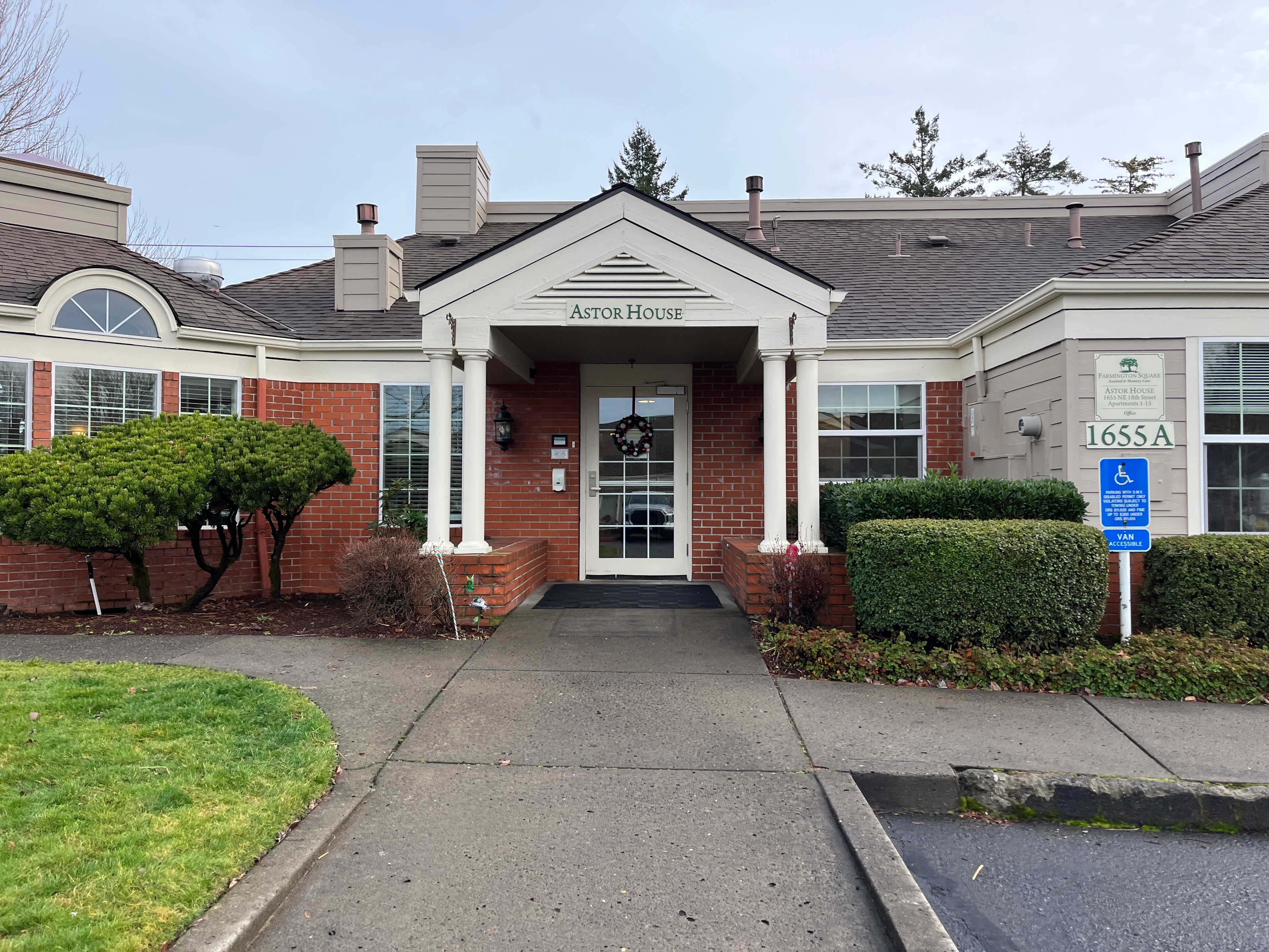 Farmington Square Gresham 4