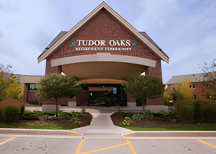 Tudor Oaks Senior Living Community 3