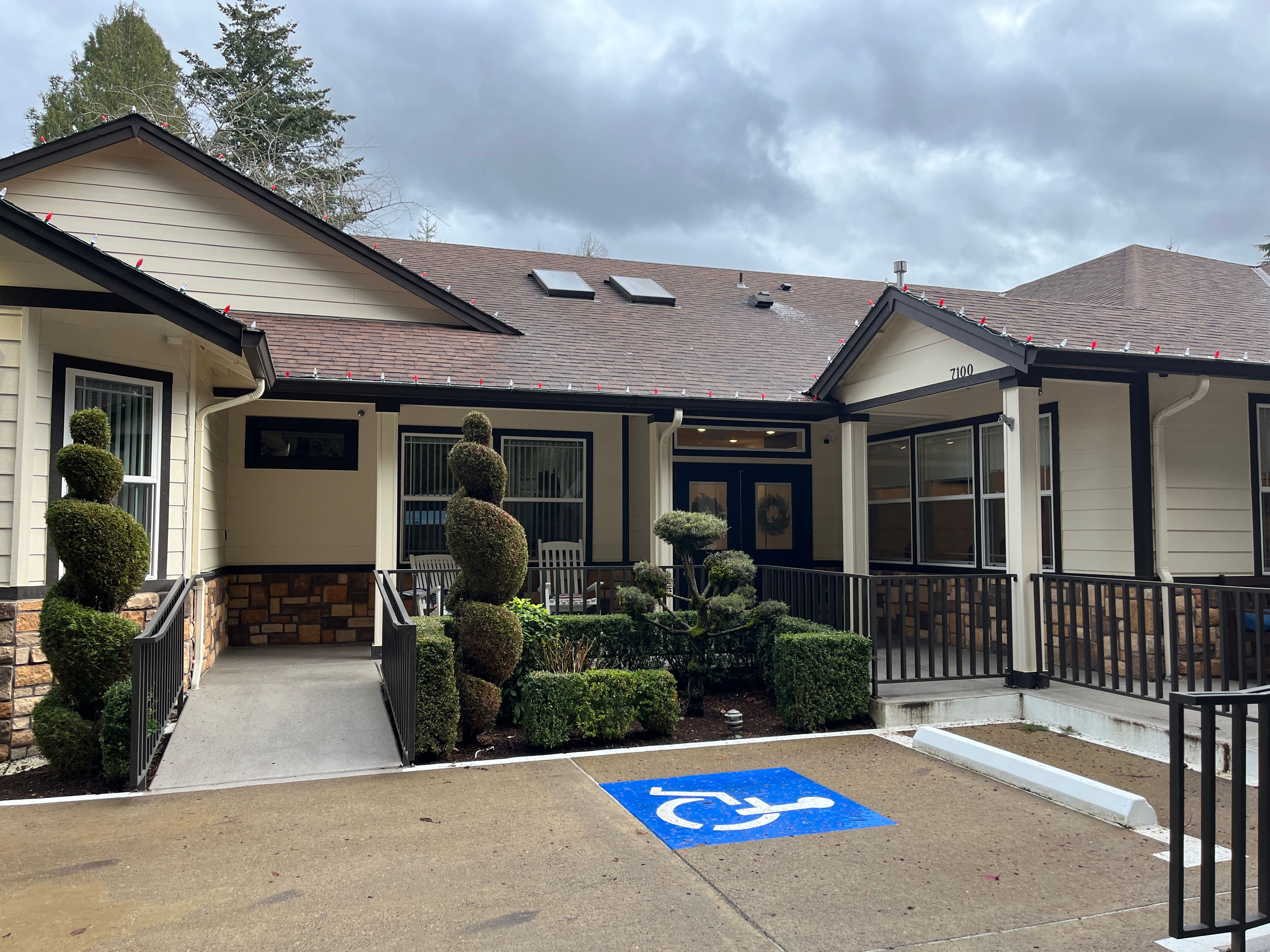 Mapleview Manor 1