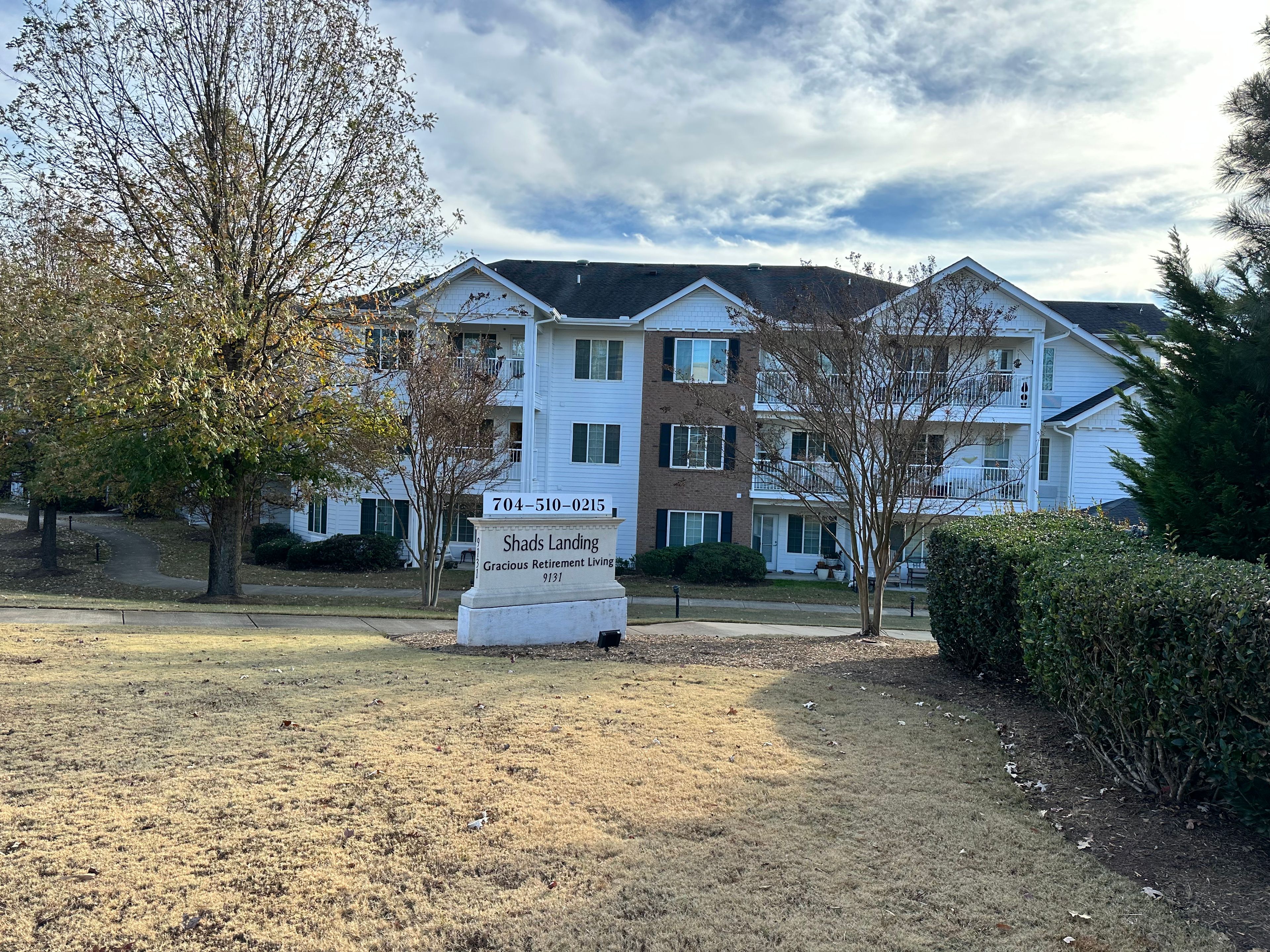 Shads Landing Gracious Retirement Living 1