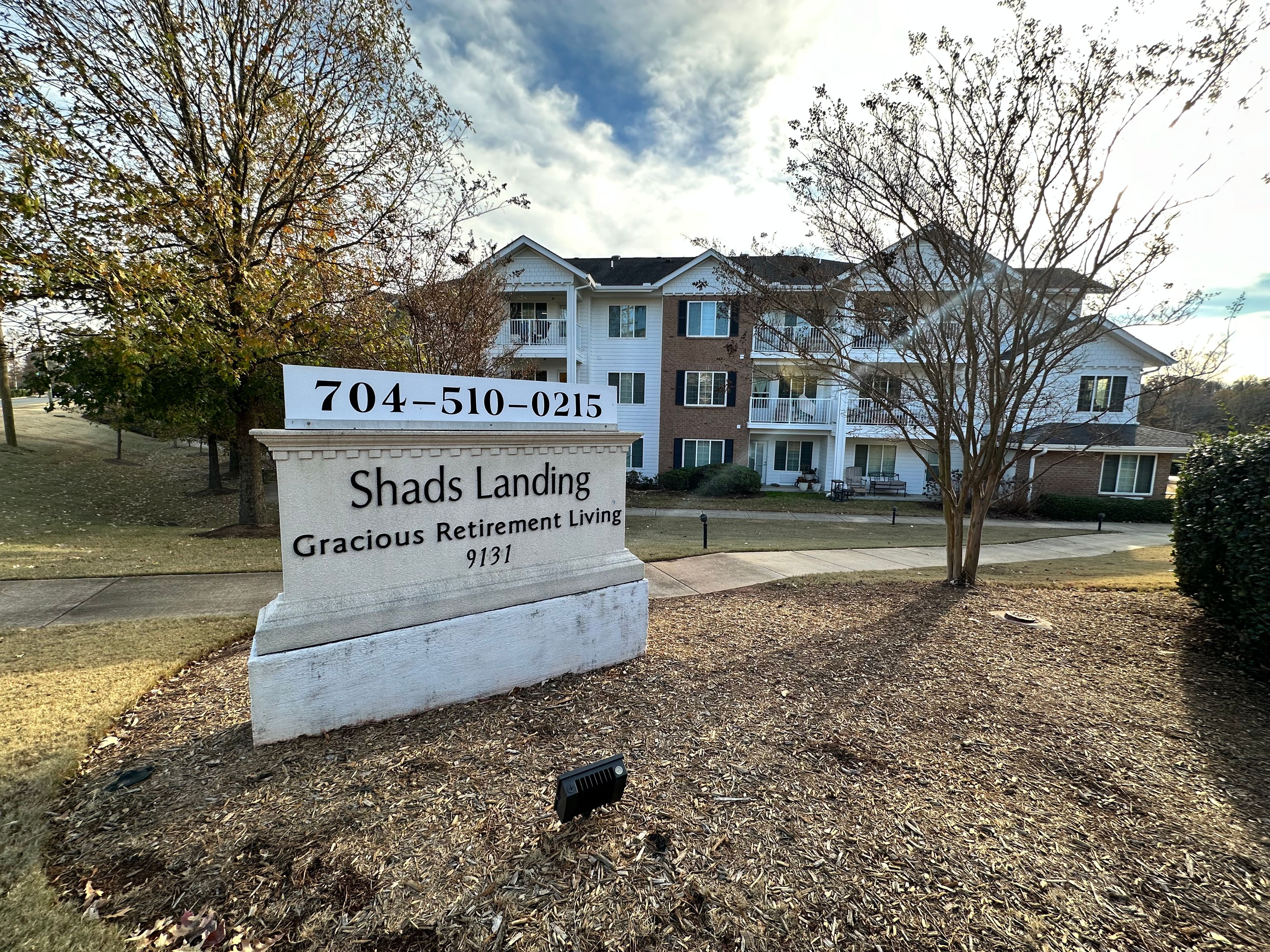 Shads Landing Gracious Retirement Living 1