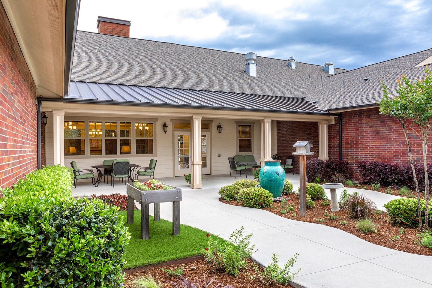 Sonoma House Assisted Living and Alzheimer's Care 1
