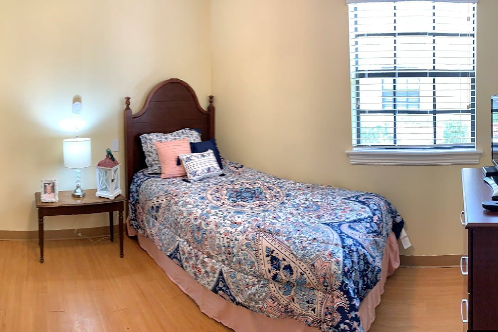 Reflections Memory Care of Port Orange 4