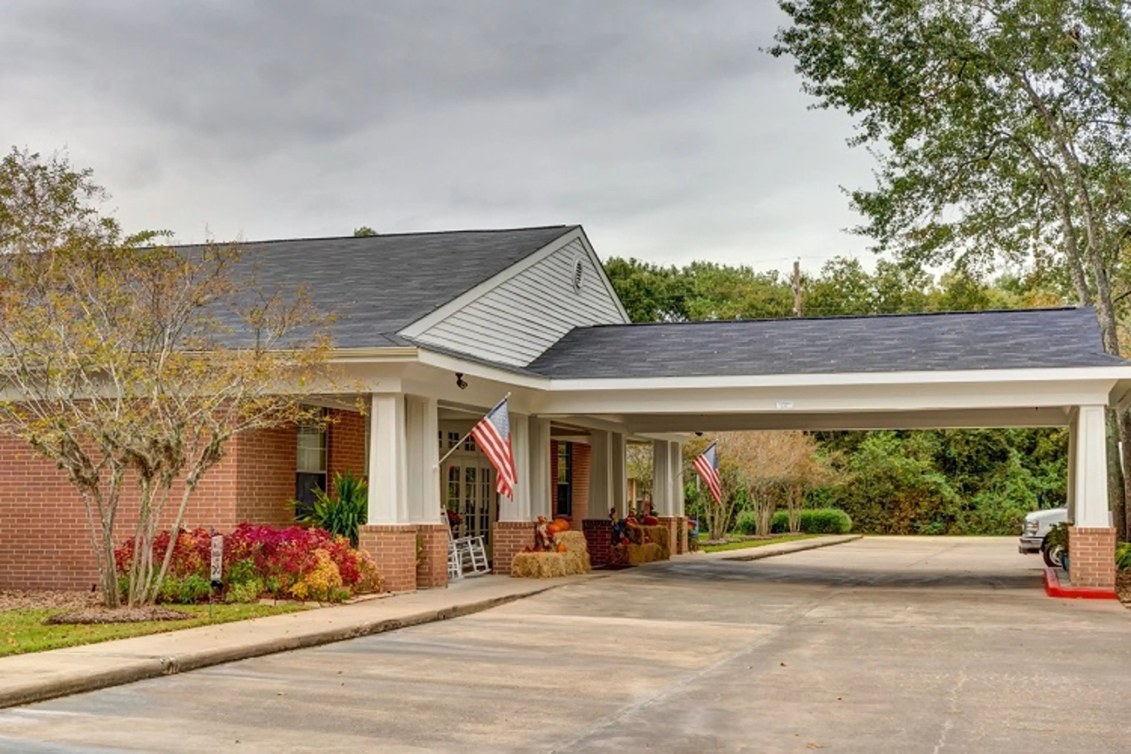 The Auberge at Sugar Land 4