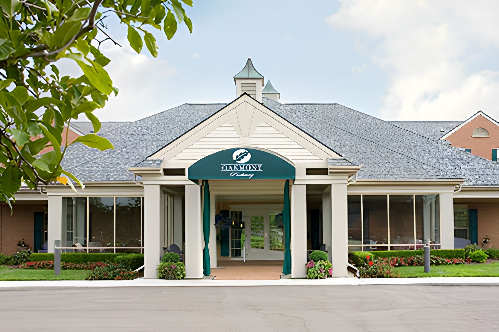 Oakmont Livonia 2