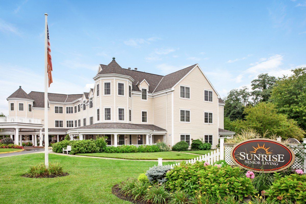 Sunrise Of Smithtown 1